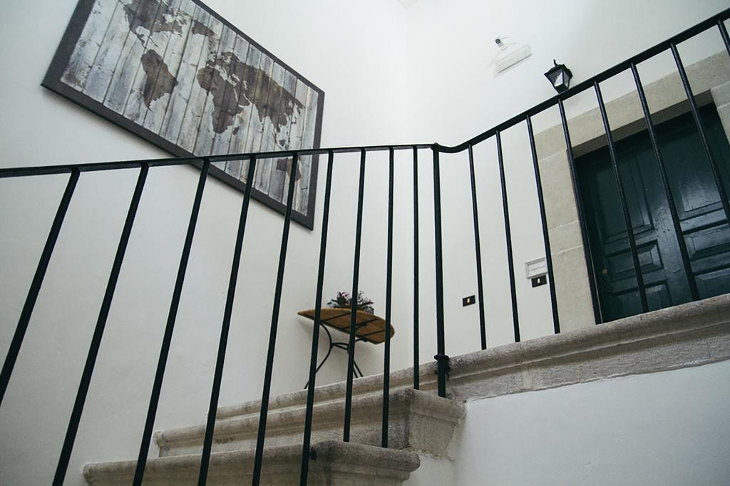 Palazzo Bianchi Domus Holidays Trani Exteriör bild